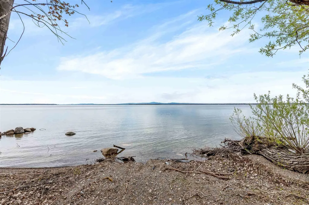 76 Mott.s. Street Alburgh VT 05440