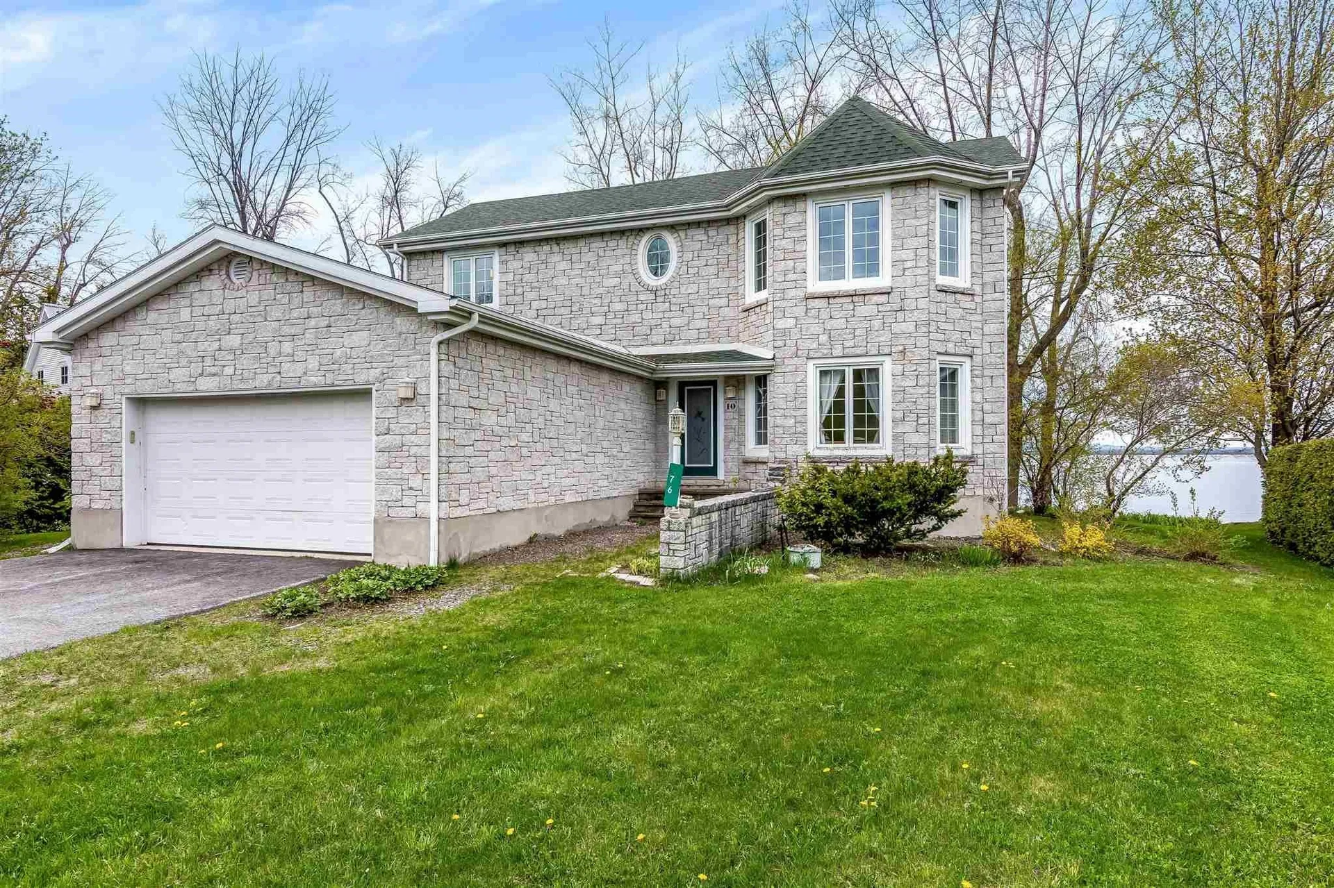 76 Mott.s. Street Alburgh VT 05440