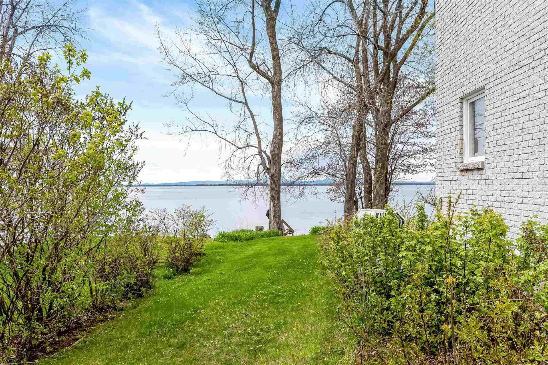 76 Mott.s. Street Alburgh VT 05440