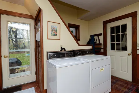 143 Crawley Falls Road Brentwood NH 03833