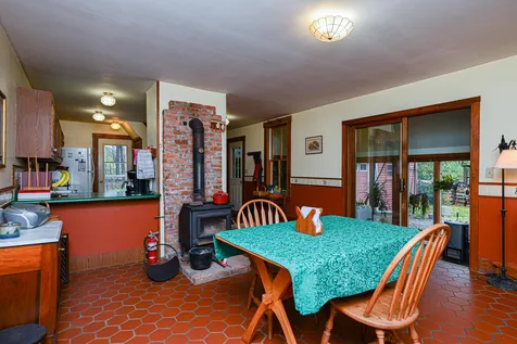 143 Crawley Falls Road Brentwood NH 03833
