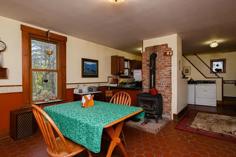 143 Crawley Falls Road Brentwood NH 03833