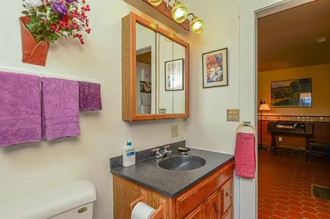 143 Crawley Falls Road Brentwood NH 03833