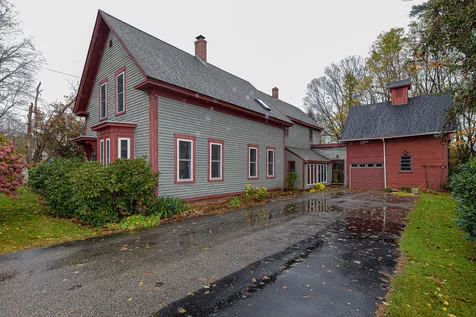143 Crawley Falls Road Brentwood NH 03833