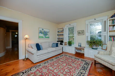 143 Crawley Falls Road Brentwood NH 03833