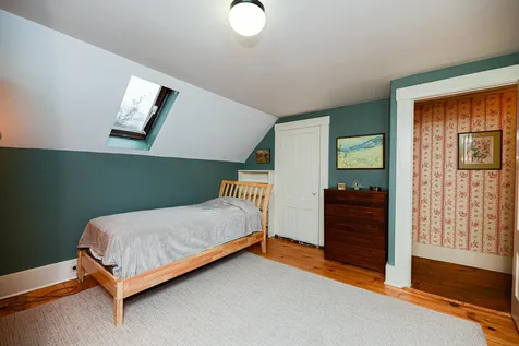 143 Crawley Falls Road Brentwood NH 03833