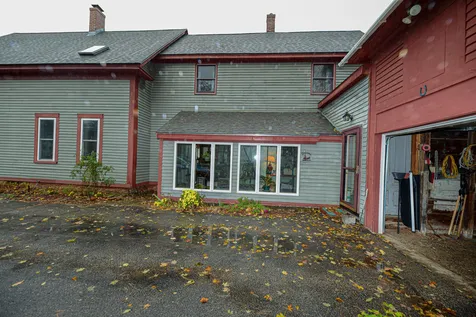 143 Crawley Falls Road Brentwood NH 03833