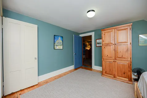 143 Crawley Falls Road Brentwood NH 03833