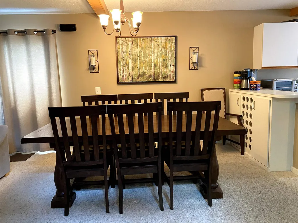 105 Williams Lane Hartford VT 05059