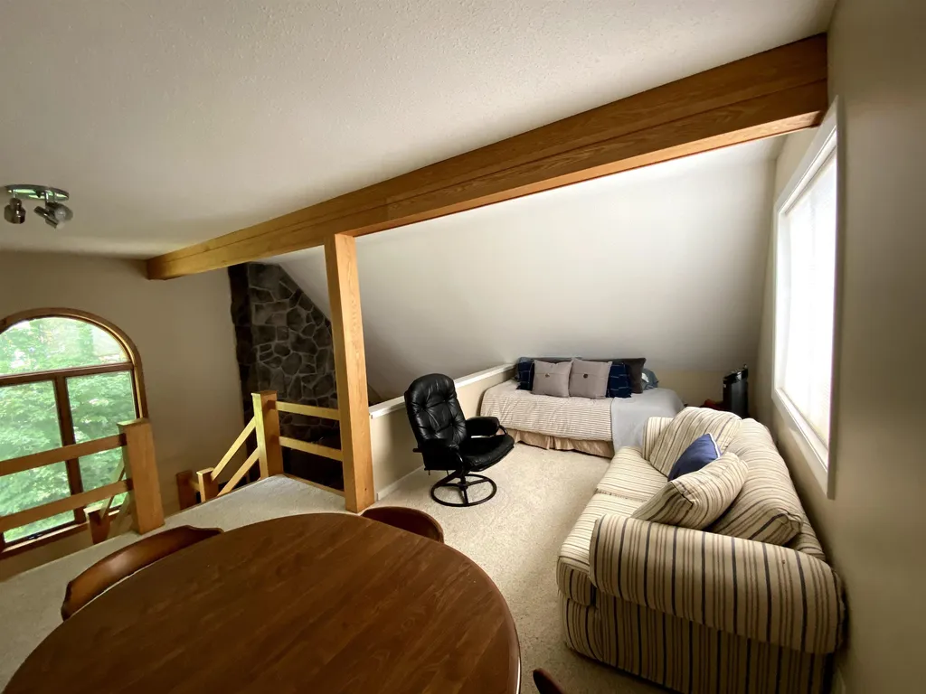 105 Williams Lane Hartford VT 05059