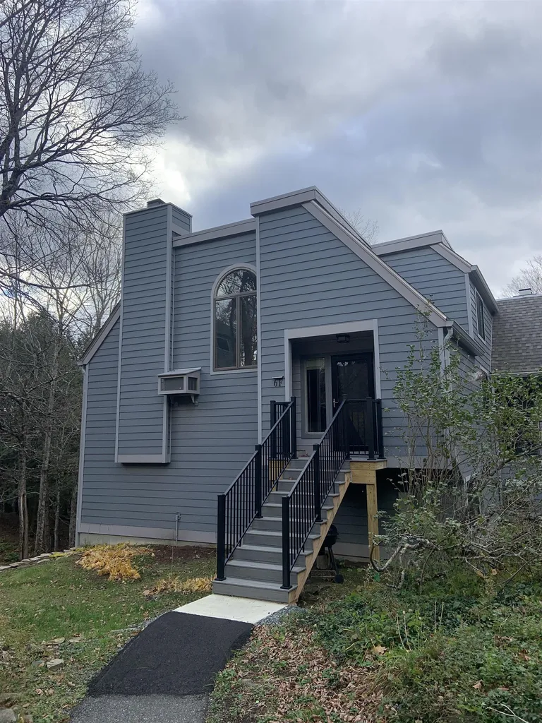 105 Williams Lane Hartford VT 05059