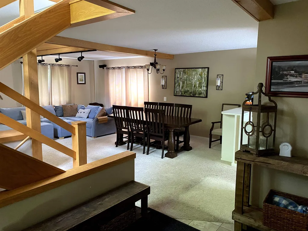 105 Williams Lane Hartford VT 05059