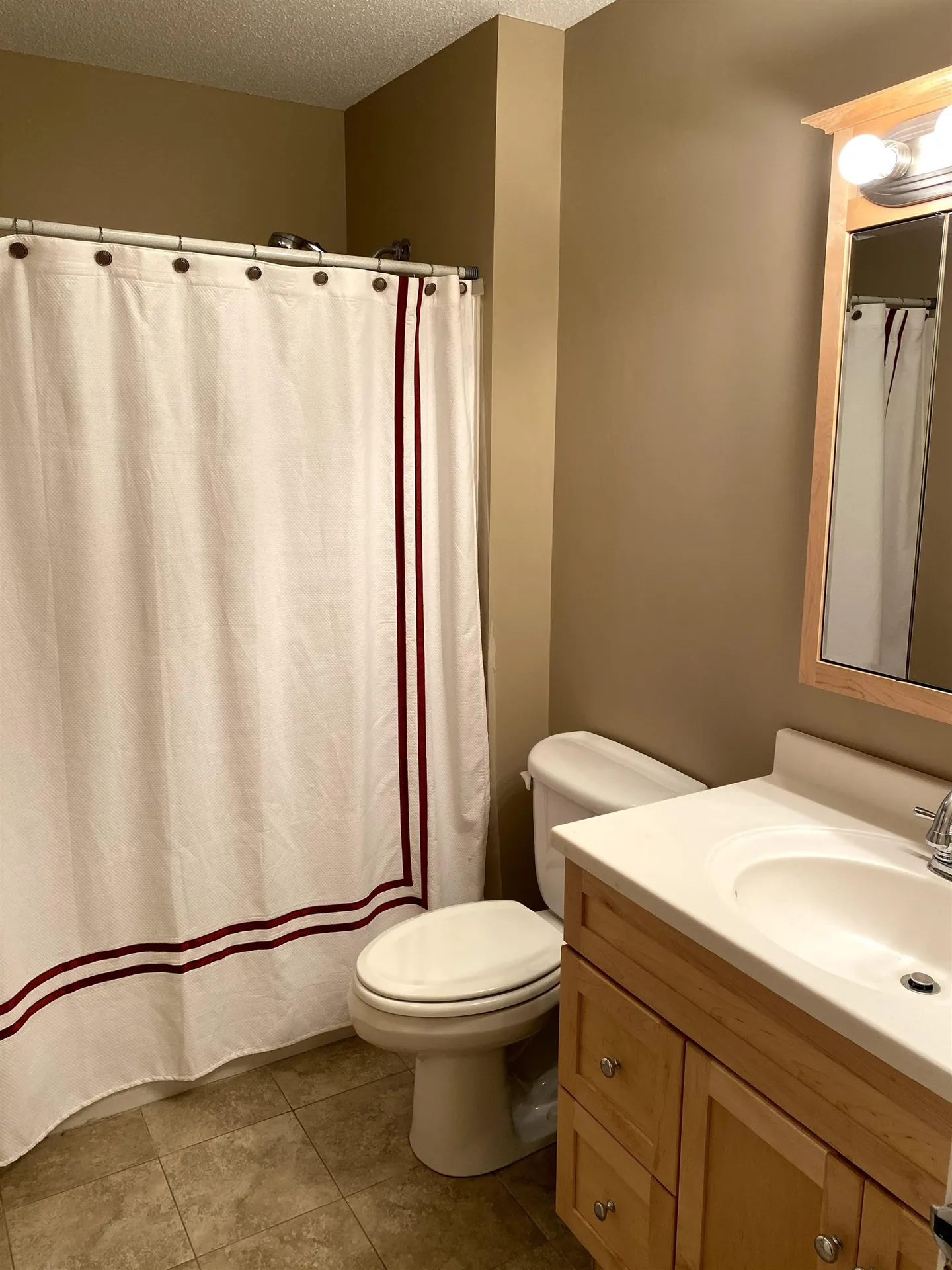 105 Williams Lane Hartford VT 05059