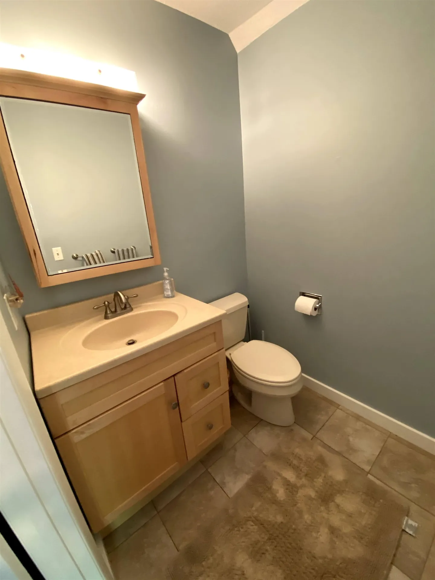 105 Williams Lane Hartford VT 05059