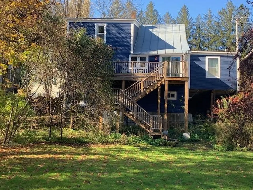 1097 West Woodstock Road Woodstock VT 05091