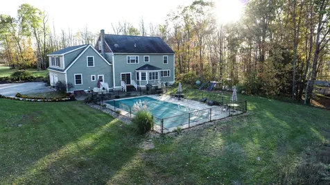 803 Chester Road Auburn NH 03032