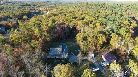 803 Chester Road Auburn NH 03032