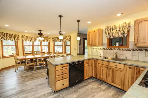 803 Chester Road Auburn NH 03032
