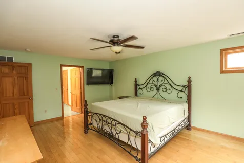 803 Chester Road Auburn NH 03032