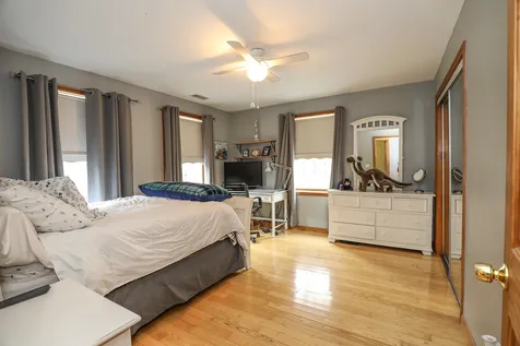 803 Chester Road Auburn NH 03032