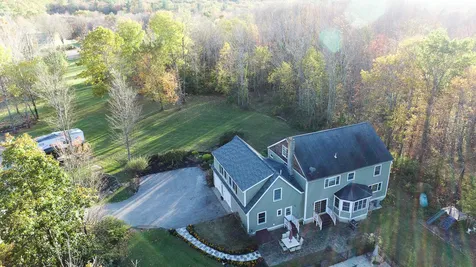 803 Chester Road Auburn NH 03032