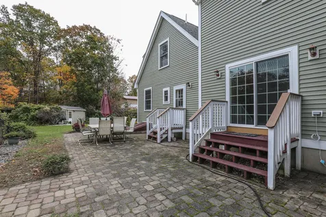 803 Chester Road Auburn NH 03032