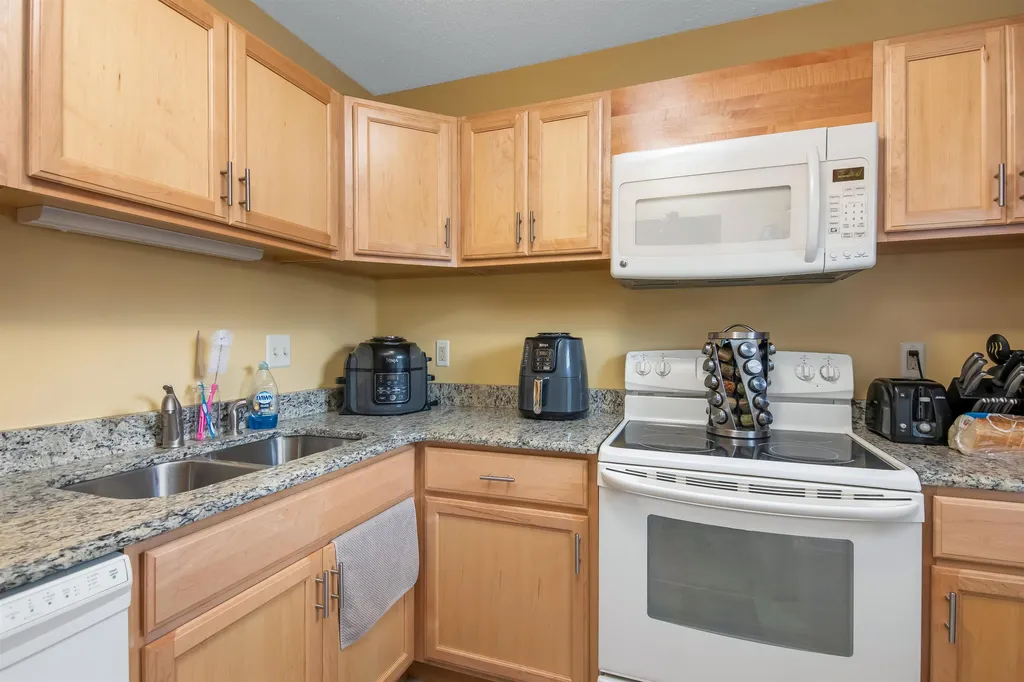 32 Gilbert Square Milton VT 05468