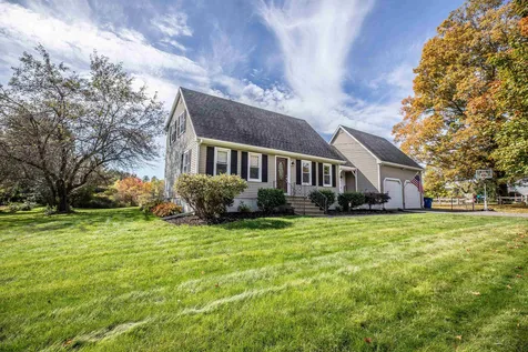 25 Cross Road Londonderry NH 03053