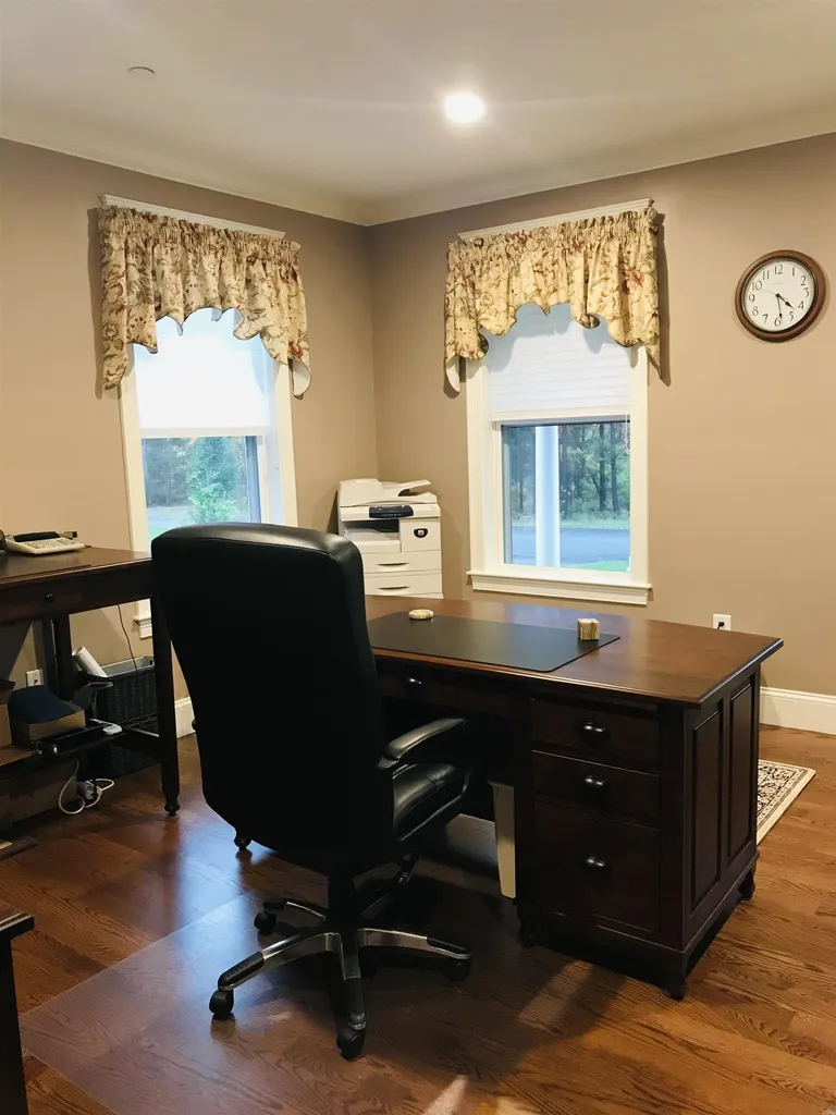 4 Hummingbird Lane Salem NH 03079