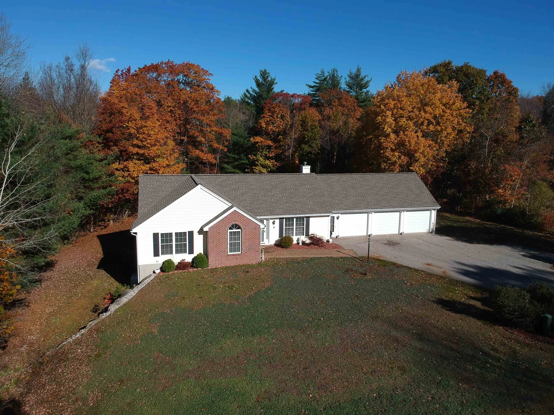11 Spruce Court Hooksett NH 03106