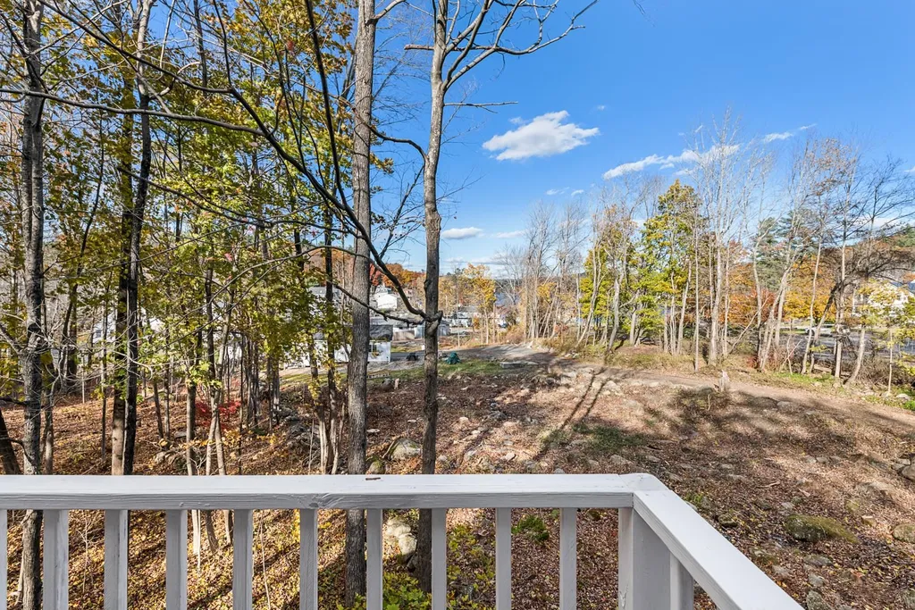 9 Maple Street Sunapee NH 03782