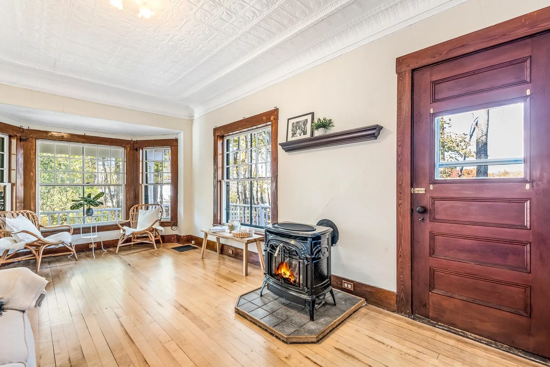 9 Maple Street Sunapee NH 03782