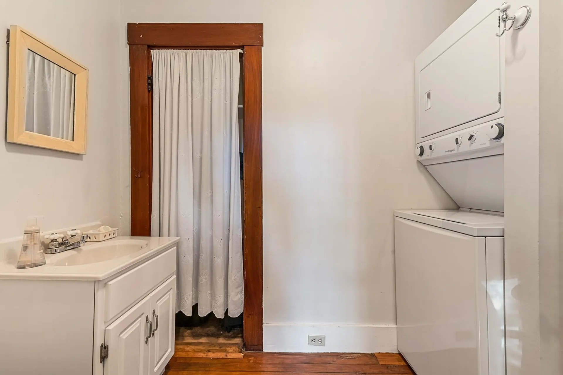 9 Maple Street Sunapee NH 03782
