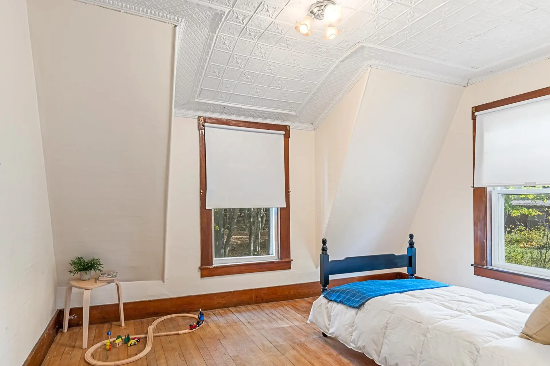 9 Maple Street Sunapee NH 03782