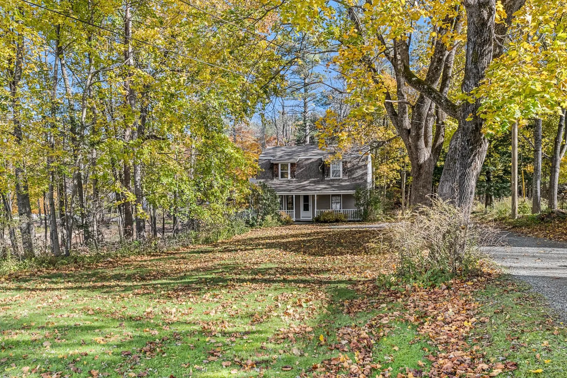 9 Maple Street Sunapee NH 03782