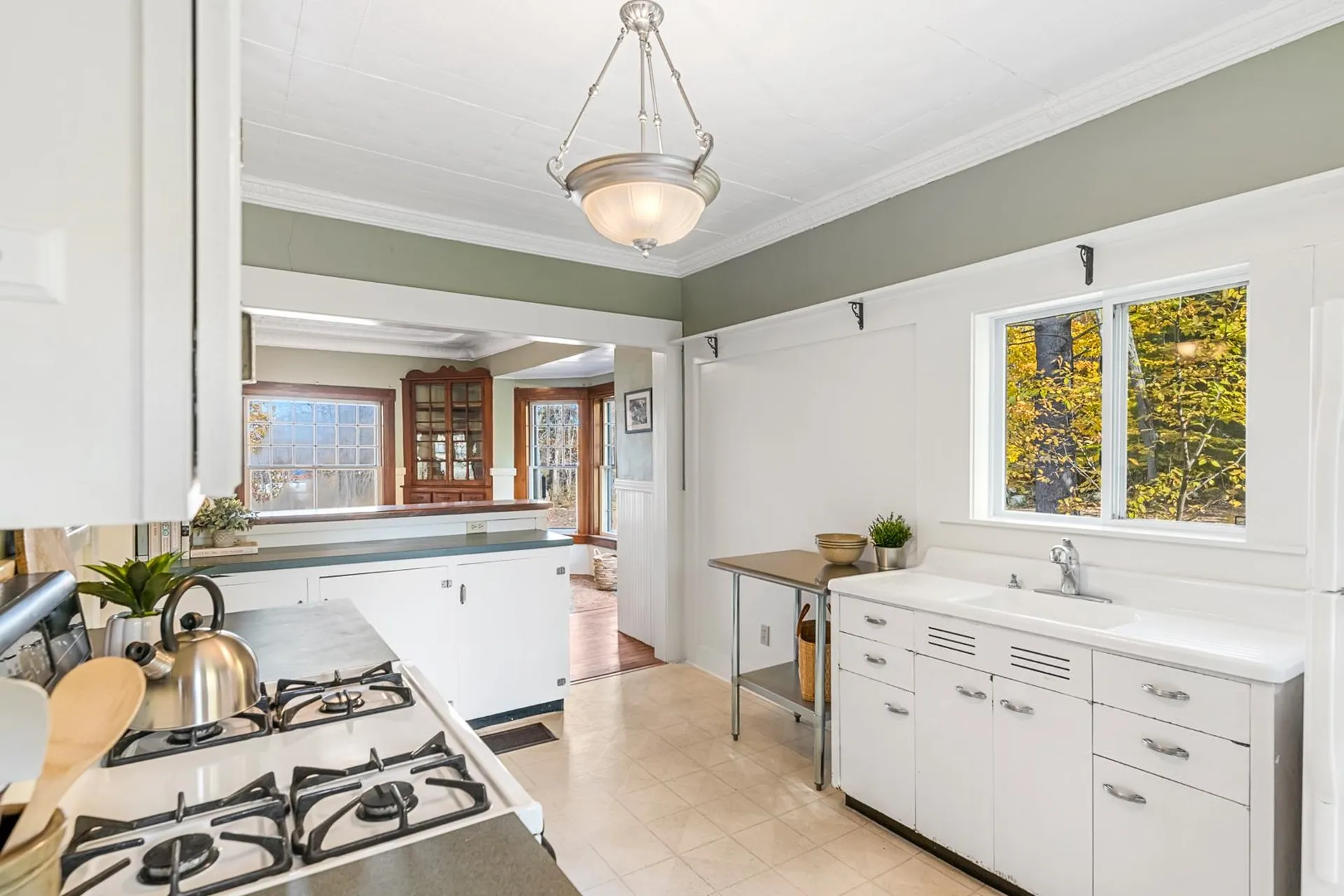 9 Maple Street Sunapee NH 03782