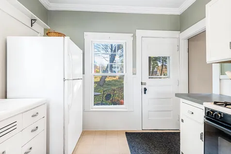 9 Maple Street Sunapee NH 03782