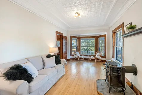 9 Maple Street Sunapee NH 03782