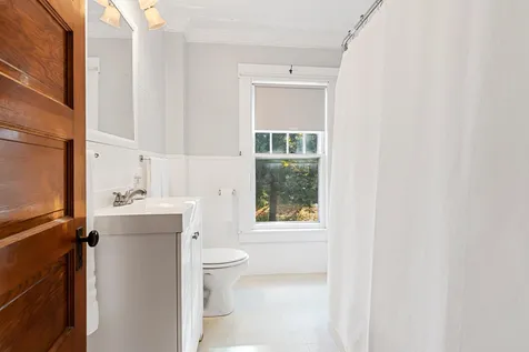 9 Maple Street Sunapee NH 03782