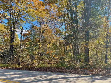 9 1/2 Dugout Road Hudson NH 03051
