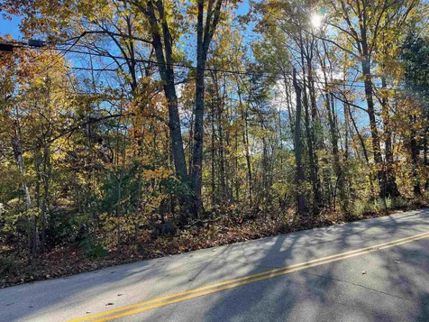 9 1/2 Dugout Road Hudson NH 03051