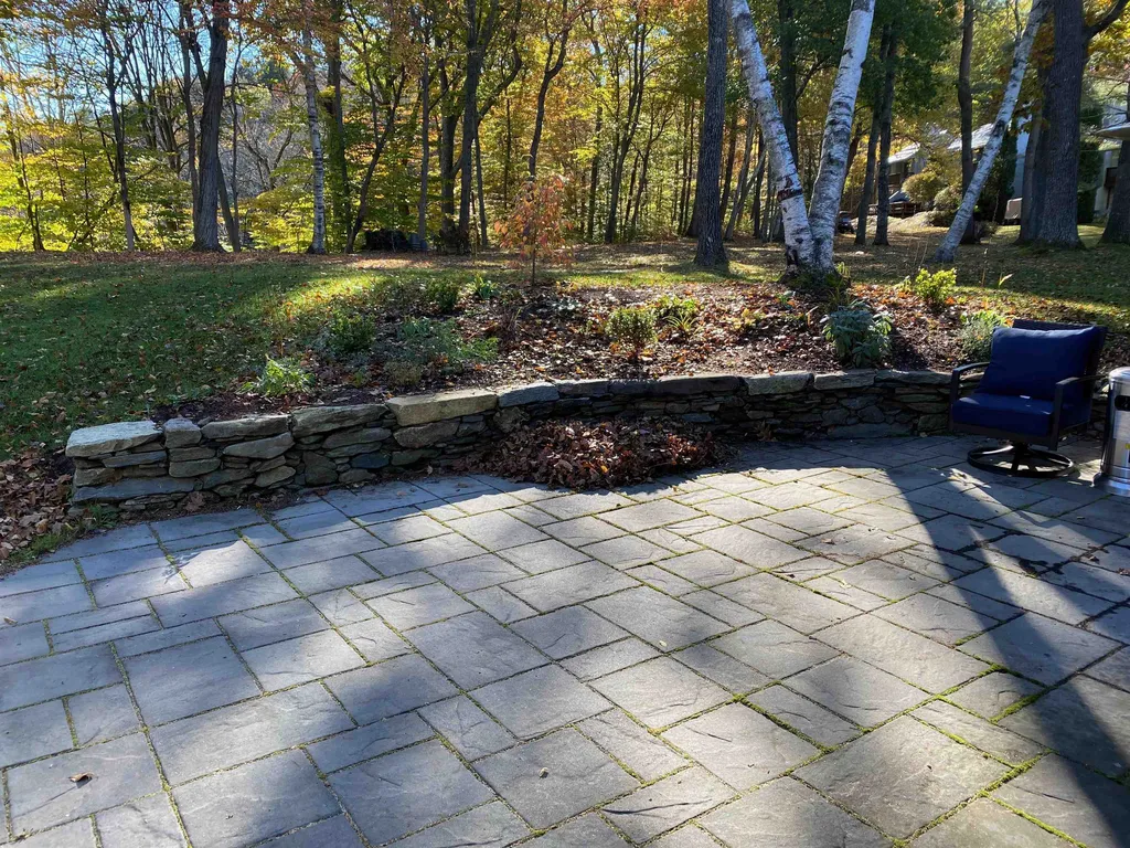 860 Murphy Road Hartford VT 05059