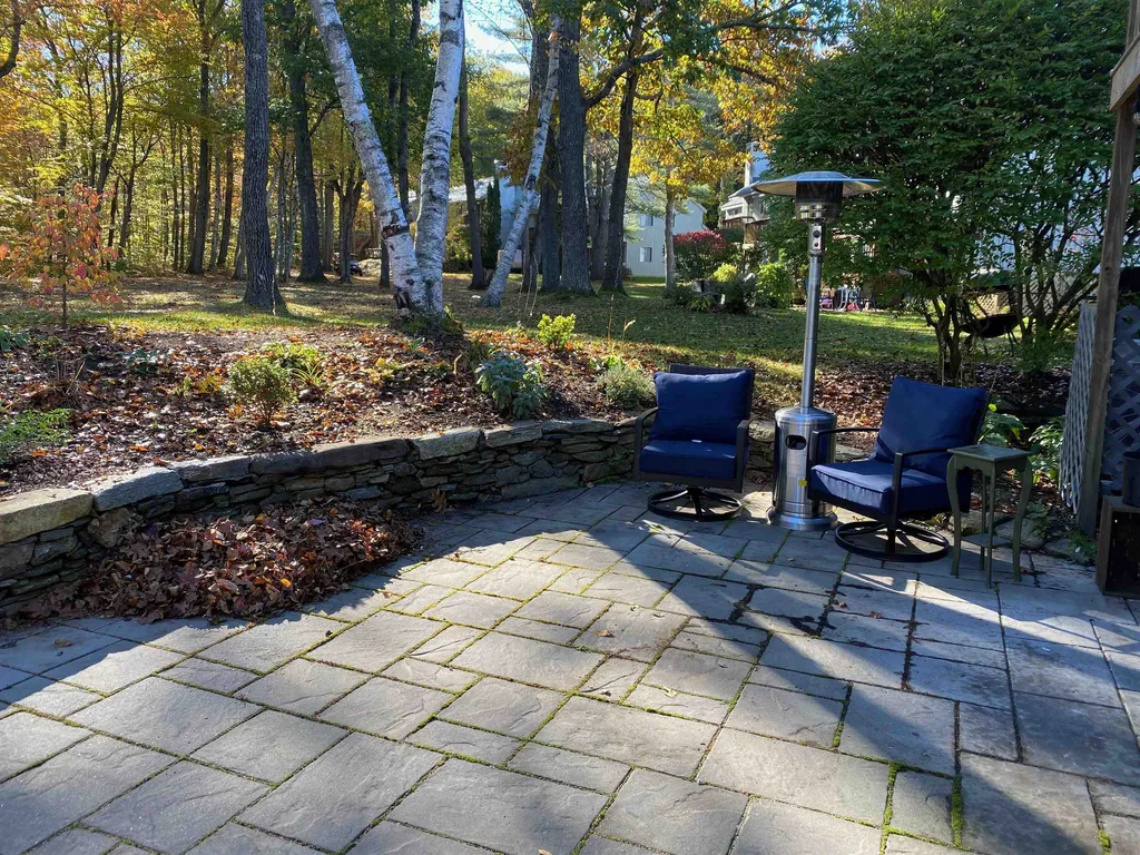 860 Murphy Road Hartford VT 05059