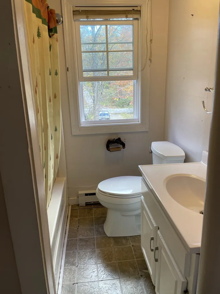 18 Dixon Avenue Newfields NH 03856