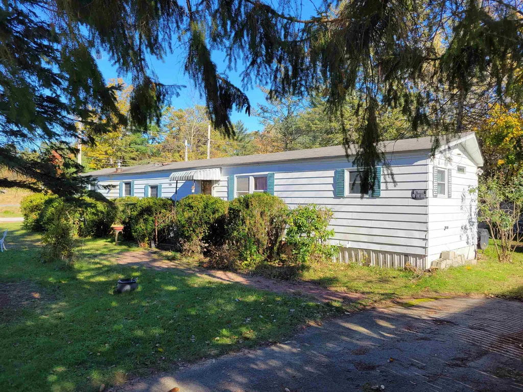 2 Lisa Avenue Raymond NH 03077