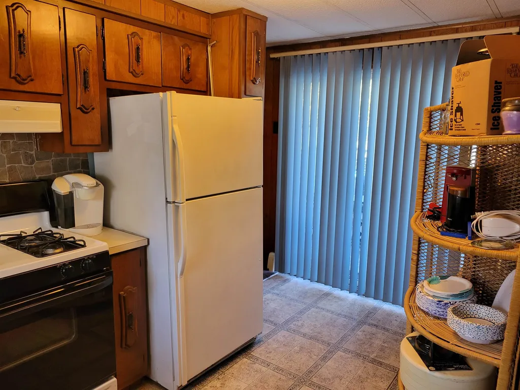 2 Lisa Avenue Raymond NH 03077