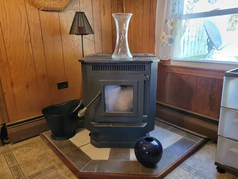 2 Lisa Avenue Raymond NH 03077
