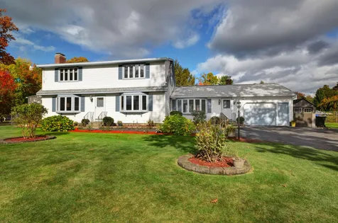 15 Sycamore Street Hudson NH 03051