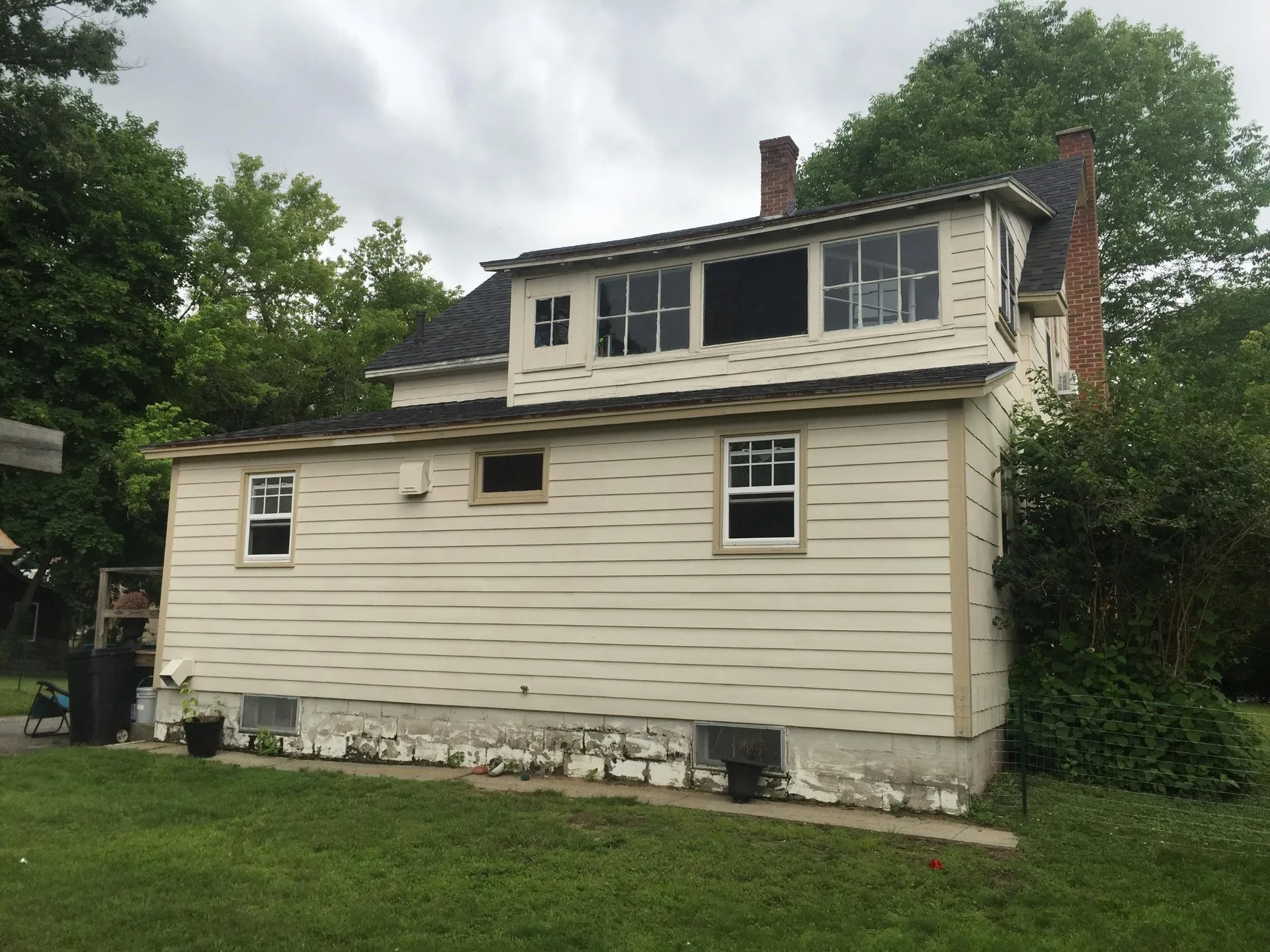 8 Gambier Street Claremont NH 03743