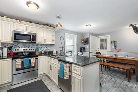 30 Corriveau Way Belmont NH 03220